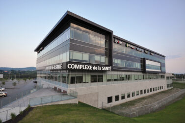 complexe santé immex sherbrooke commercial architecture