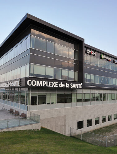 complexe santé immex sherbrooke commercial architecture