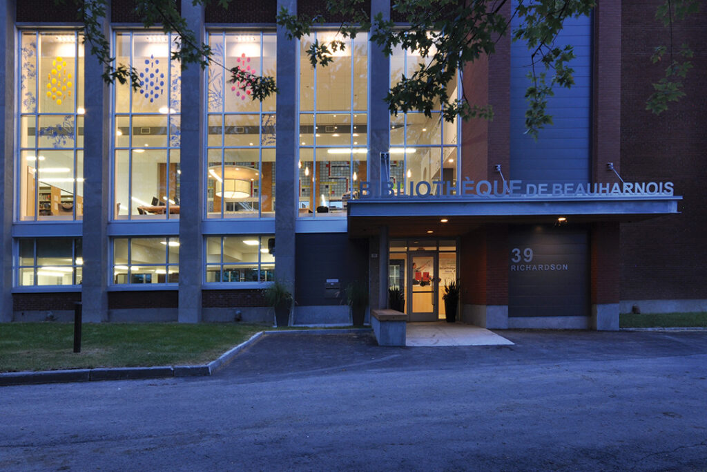 Bibliothèque municipale de Beauharnois Espace Vital Architecture