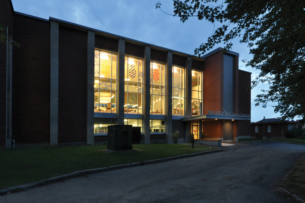 Bibliothèque municipale de Beauharnois Espace Vital Architecture